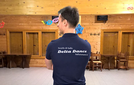 maglia scuola di ballo Delta Dance